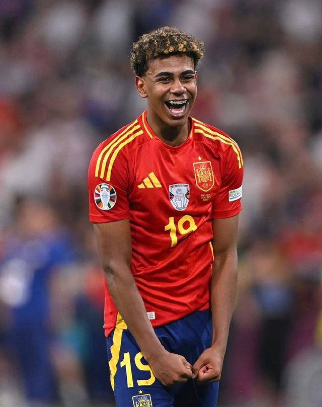 DO：埃弗顿4000万镑报价迪布林被拒，圣徒要价4500万+500万镑