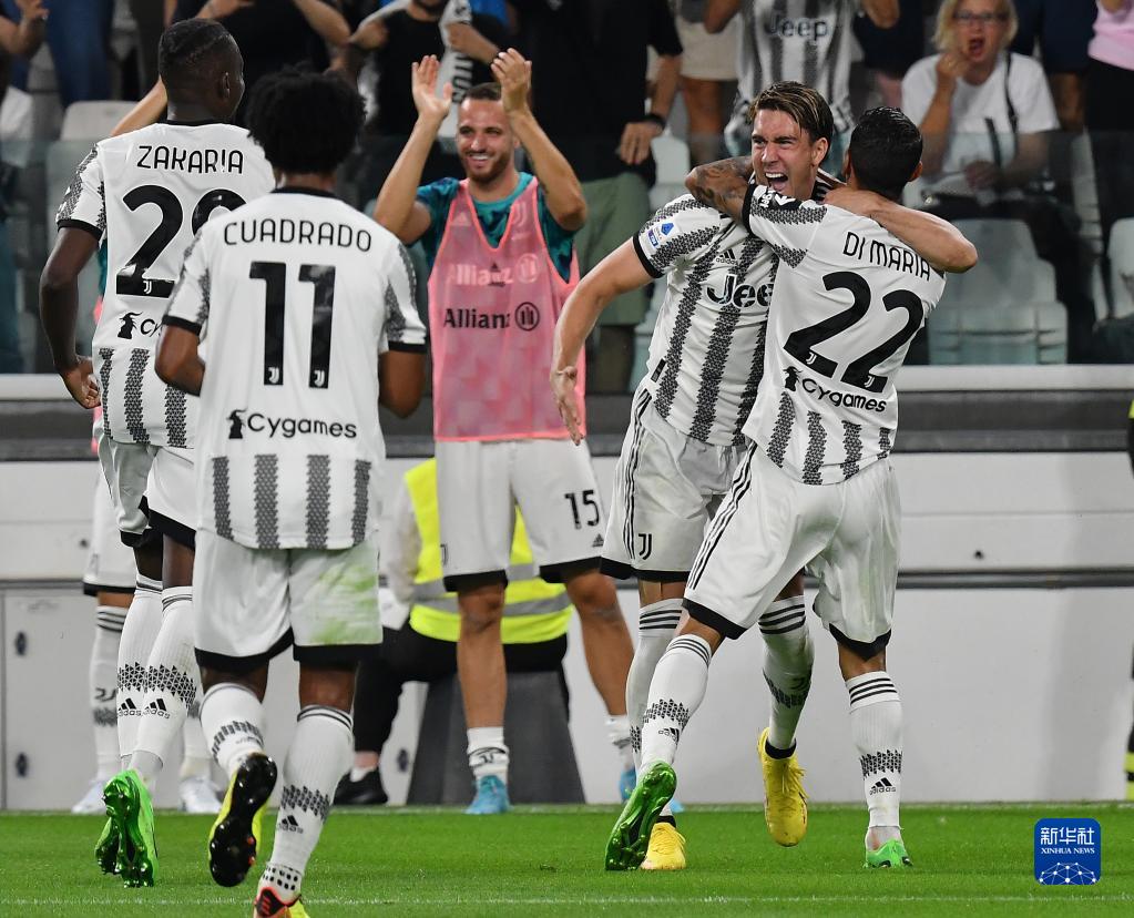 一镜到底！阿莫林带你看看，这个赛季曼联战胜了哪些对手：（跟着阿莫林一镜到底，回顾曼联本赛季击败的对手）