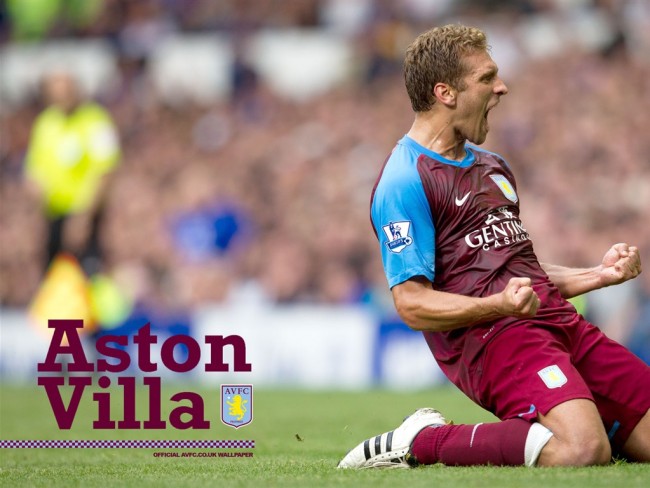 米兰冬奥会火炬传递至那不勒斯，卡纳瓦罗担任火炬手（米兰冬奥火炬抵达那不勒斯，卡纳瓦罗领衔传递）