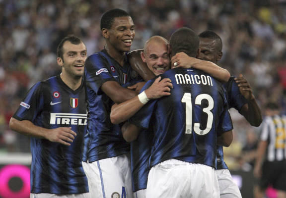 马兹拉维：右中卫和右翼卫都适合我，我能做到兼顾进攻和防守