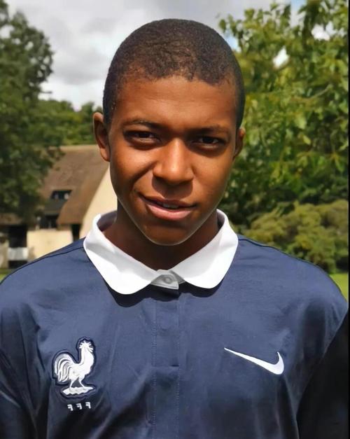 洪剑涛称对帽子材质不了解造成误会