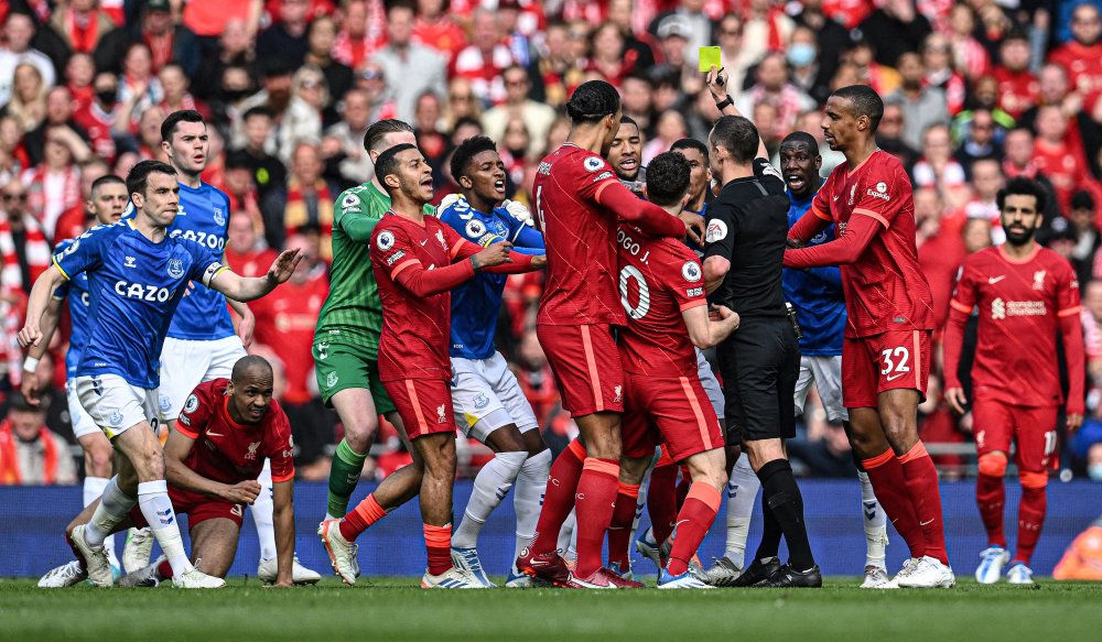 半场战报：都灵1-1科莫，弗拉希奇点射，阿达伊建功