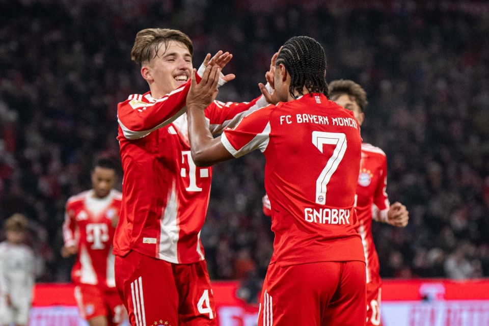 马明宇隔空给邵佳一加油：非常期待佳一率领国足走出低谷（马明宇隔空为邵佳一打气：期待佳一带领国足走出低谷）